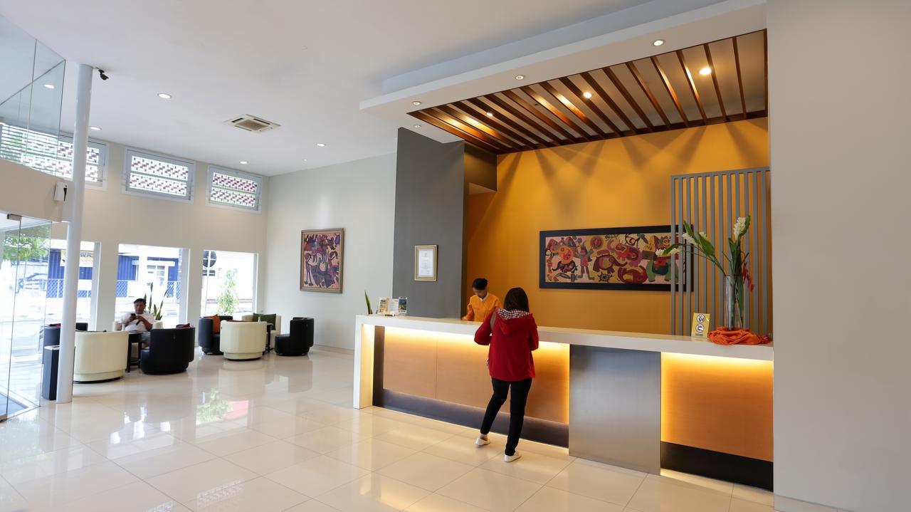 סמאראנג Hotel Quirin מראה חיצוני תמונה