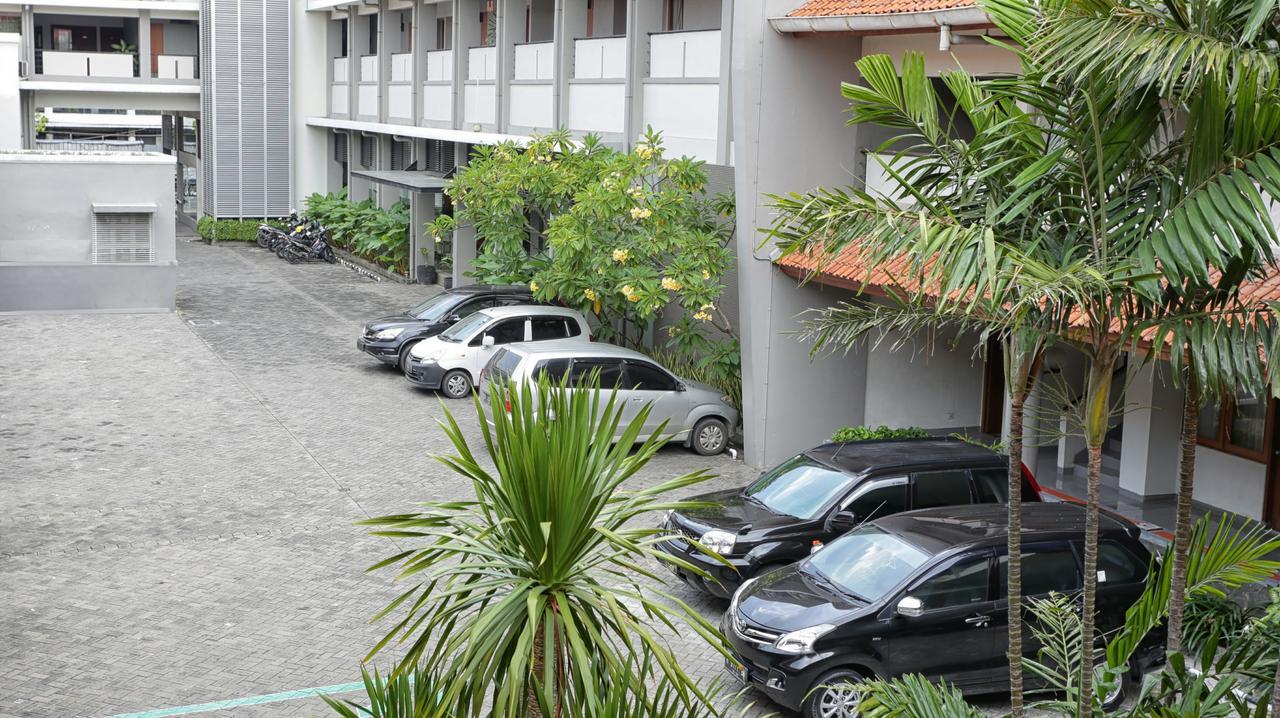 סמאראנג Hotel Quirin מראה חיצוני תמונה