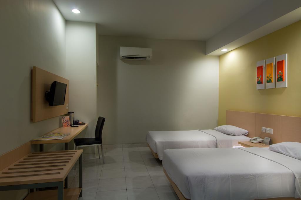 סמאראנג Hotel Quirin חדר תמונה