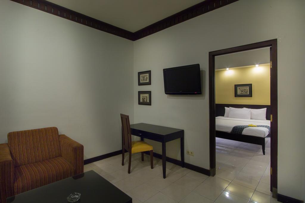 סמאראנג Hotel Quirin חדר תמונה