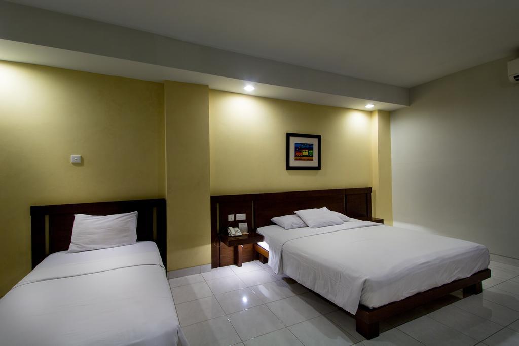 סמאראנג Hotel Quirin חדר תמונה